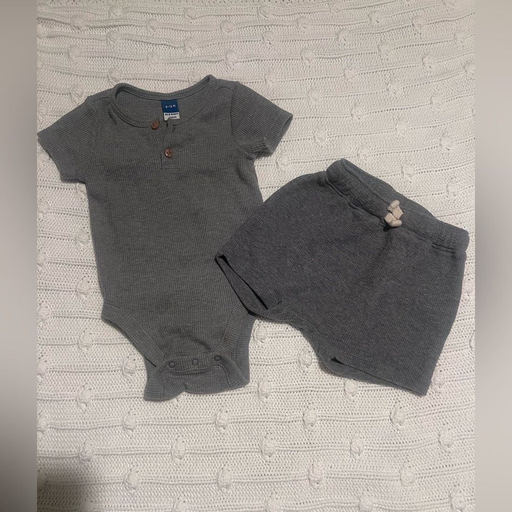 Old Navy | Grey two piece | baby boy